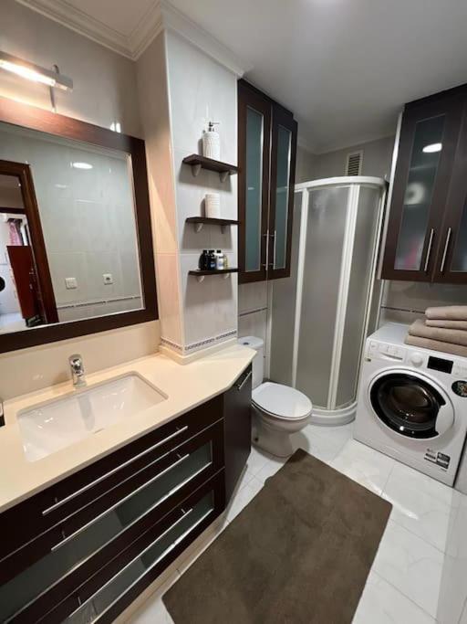 Piso Confort Y Detalles Ourense Apartment Exterior foto