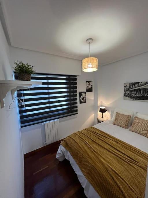 Piso Confort Y Detalles Ourense Apartment Exterior foto