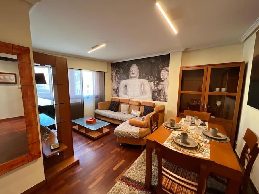 Piso Confort Y Detalles Ourense Apartment Exterior foto