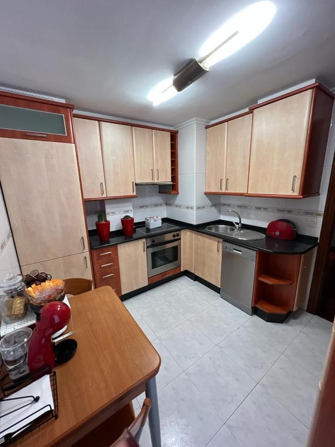 Piso Confort Y Detalles Ourense Apartment Exterior foto